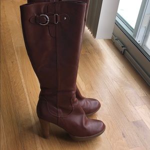 Heeled boots, size 8